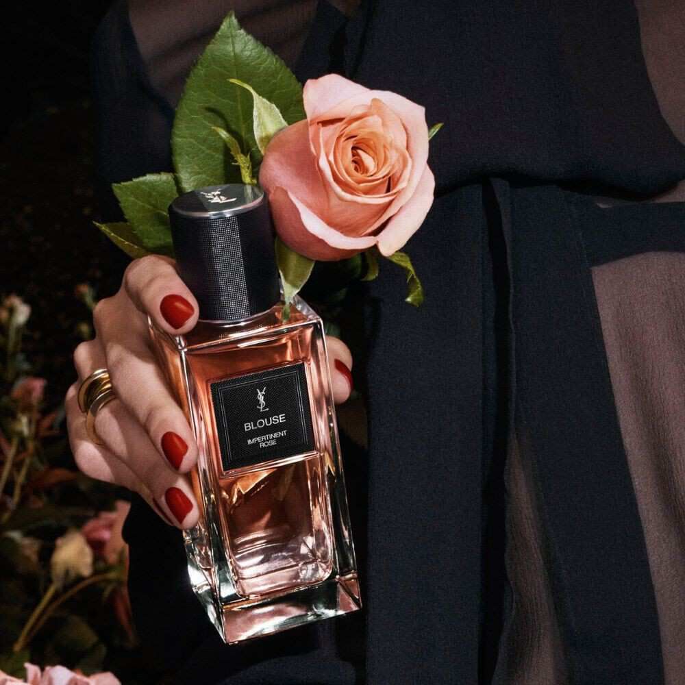 น้ำหอม LE VESTIAIRE DES PARFUMS BLOUSE EAU DE PARFUM