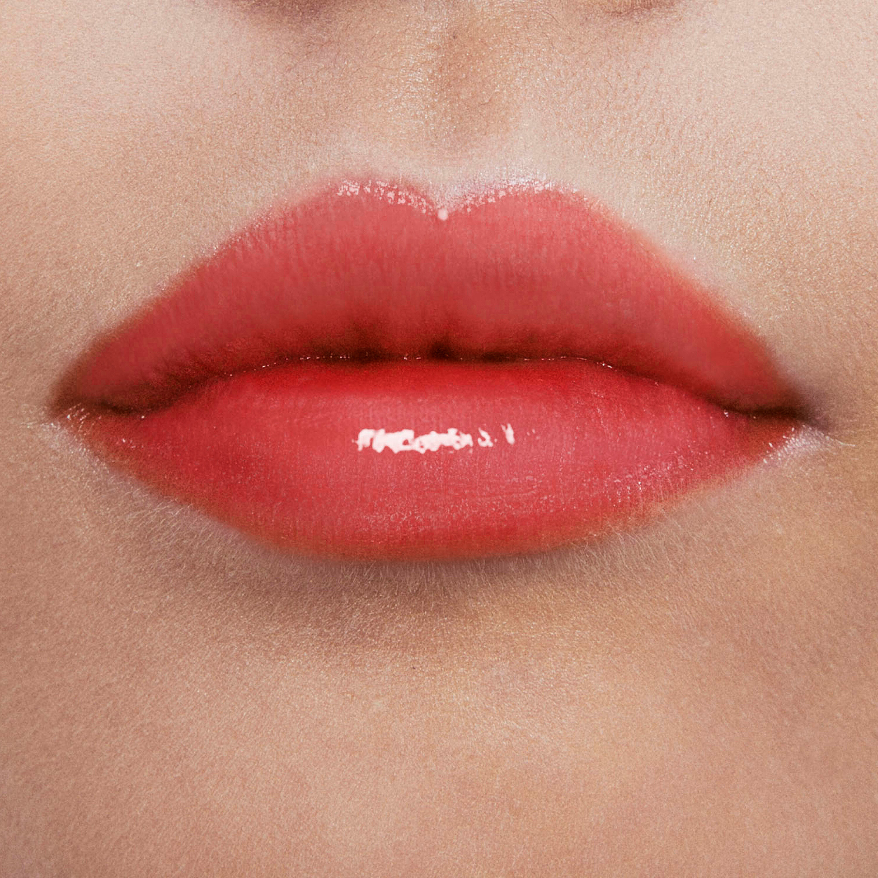YSL LOVESHINE CANDY GLOW ลิปบาล์ม