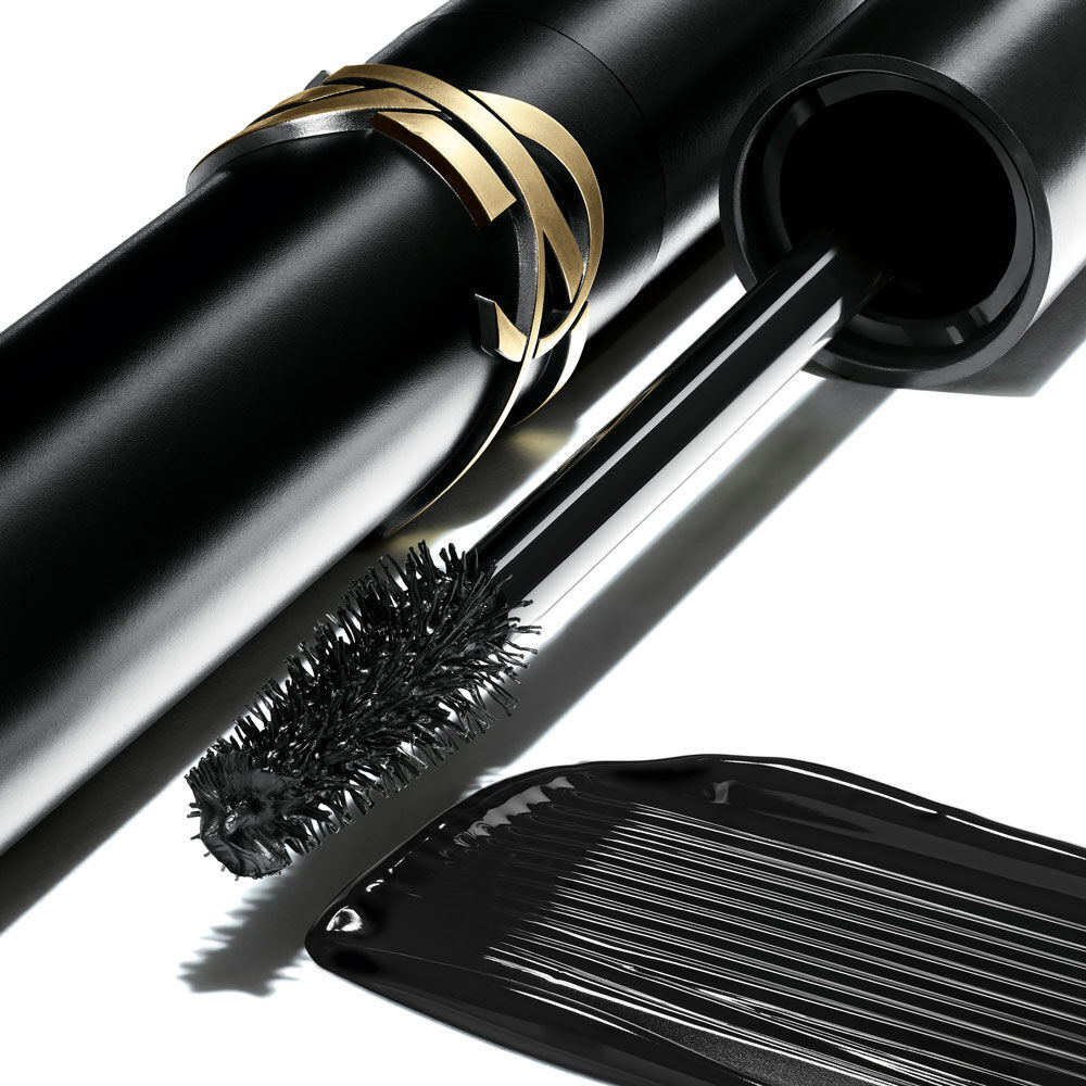 LASH CLASH EXTREME VOLUME MASCARA