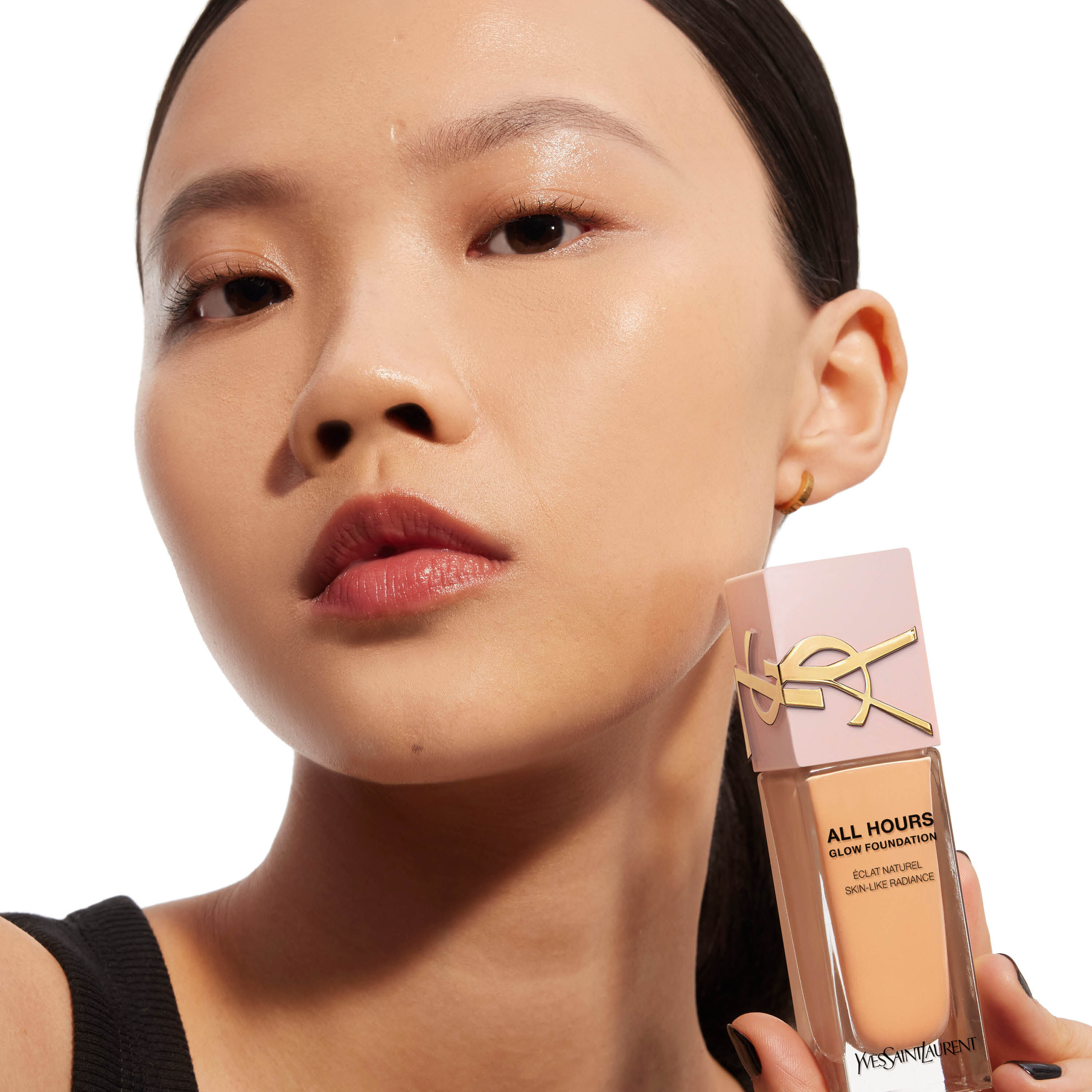 รองพื้น ALL HOURS GLOW FOUNDATION