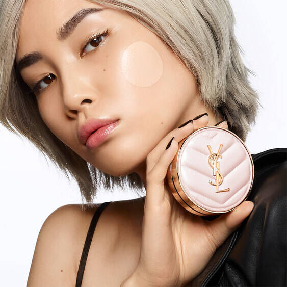 คุชชั่น TOUCHE ECLAT GLOW PACT CUSHION