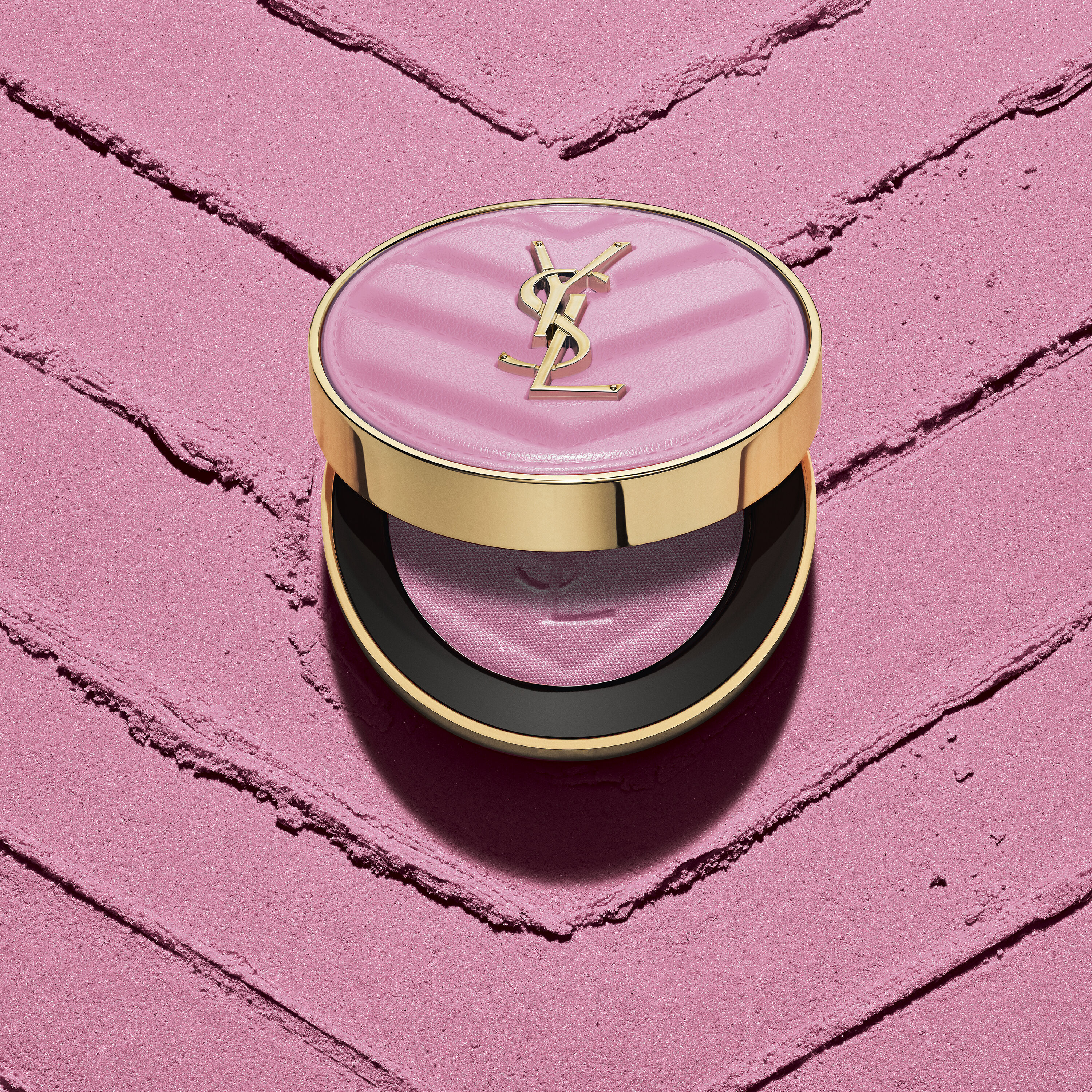 MAKE ME BLUSH BOLD BLURRING BLUSH เมค มี บลัช โบลด์ เบลอริ่ง บลัช