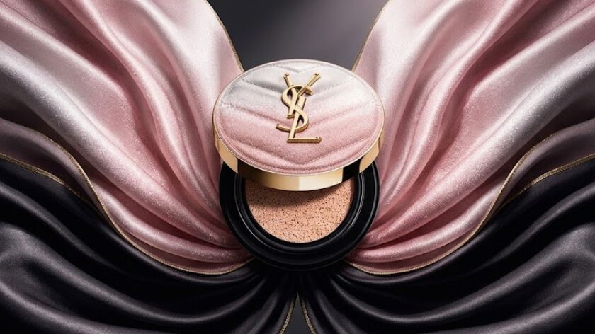 คุชชั่น TOUCHE ECLAT GLOW-PACT CUSHION VALENTINE'S LIMITED EDITION 2026