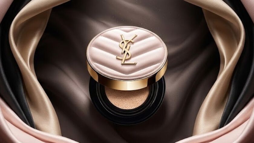คุชชั่น TOUCHE ECLAT GLOW PACT CUSHION